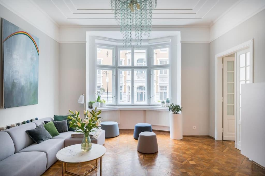 Center 110m2 Apartment *