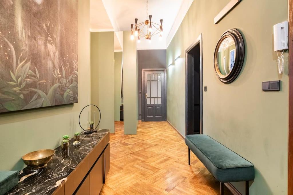 Apartment Center 110m2 *