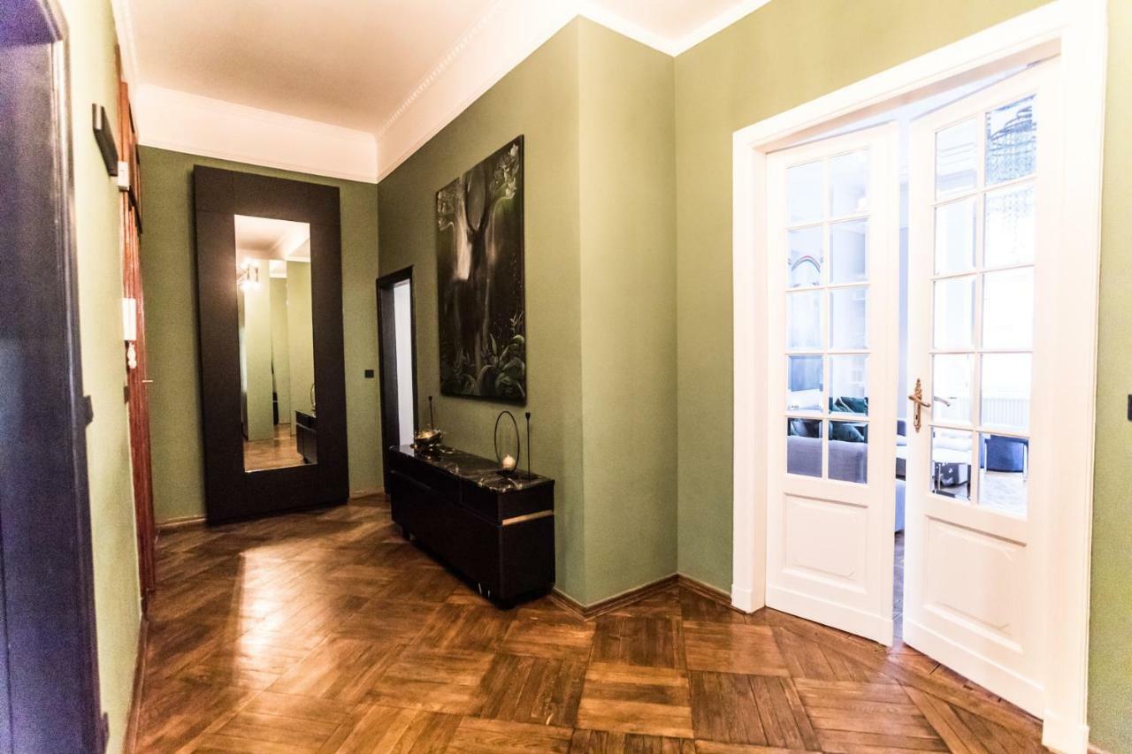 Center 110m2 Apartment Warsaw